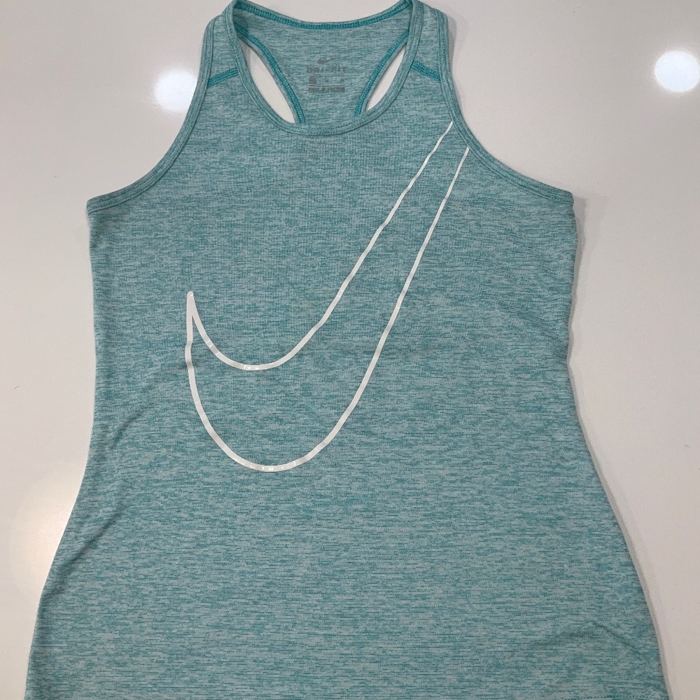 Nike workout tank